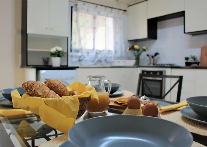 Πανσιόν Salt Town House *